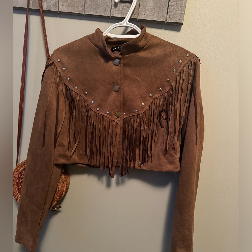 Cropped fringe jacket